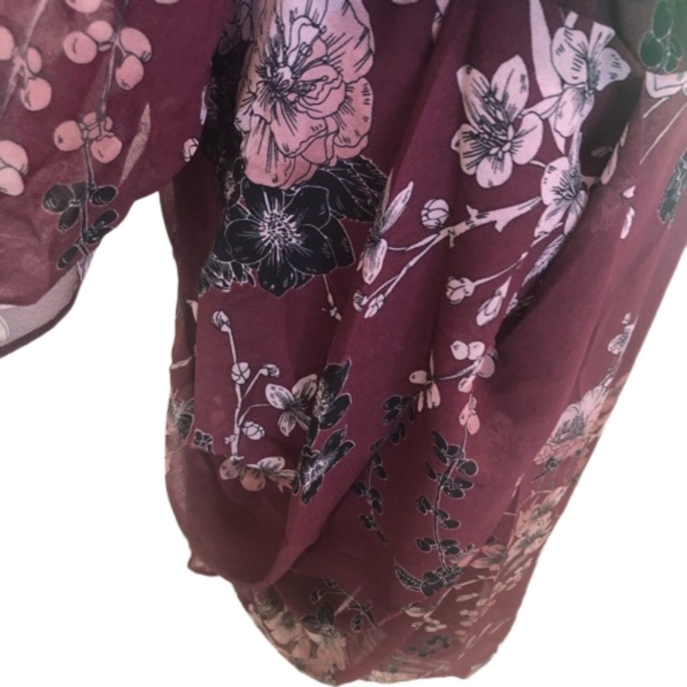 City Chic Size XL/22 maroon floral faux wrap dress. Flutter sleeve belt - Picture 6 of 14